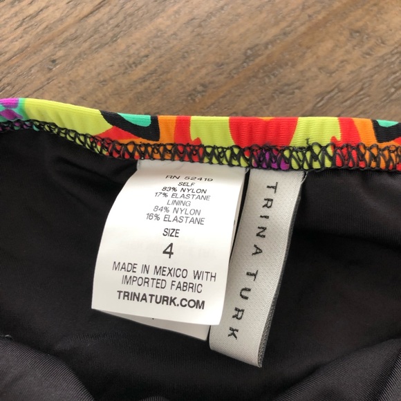 Trina Turk Nuevo Sol Shirred Side Hipster Bikini 4 - Picture 4 of 6